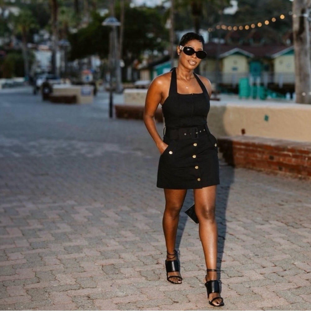 Future Collective x Jenee Naylor Women's Belted Button-Front Mini Skirt sz 0